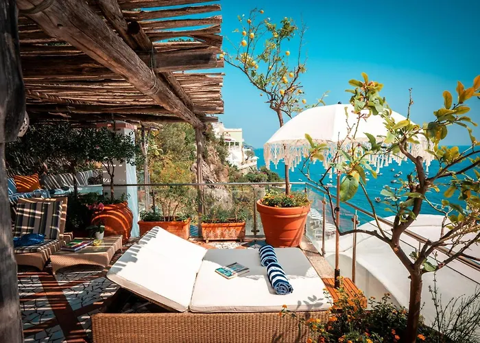فندق مبيت وإفطار Charming Panoramic Suite In The Center Of Positano بوسيتانو