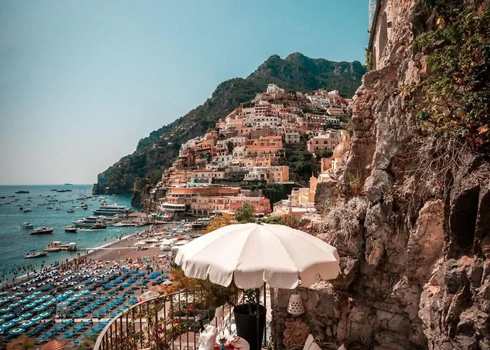 فندق مبيت وإفطار Charming Panoramic Suite In The Center Of Positano بوسيتانو